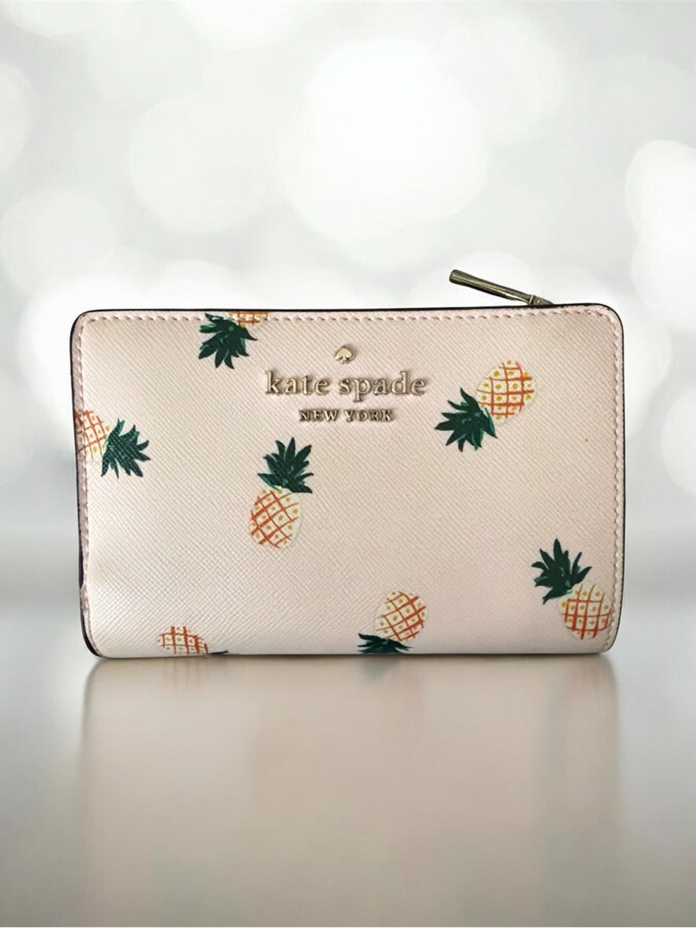 EUC Kate Spade Pineapple Zip Card Wallet